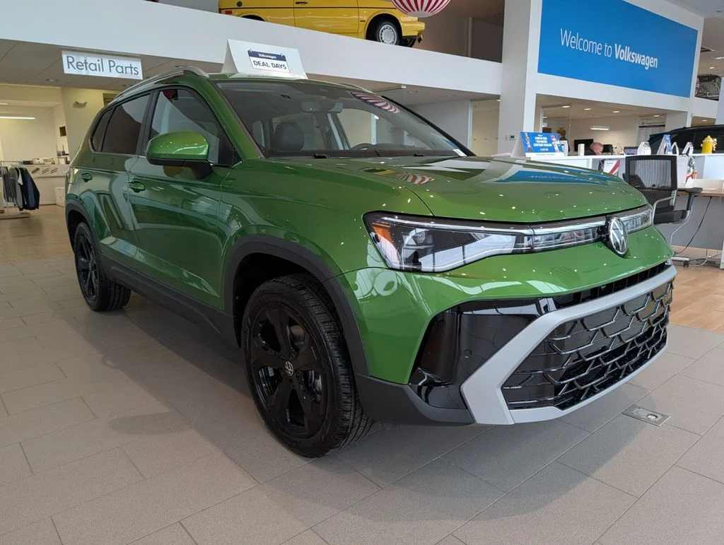 New 2026 Green Volkswagen 1.5T SEL image 2