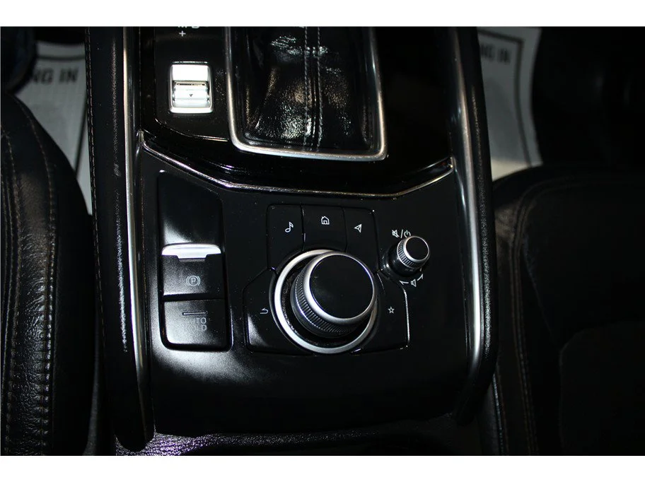 Used 2021 Jet Black Mica Mazda Grand Touring image 29