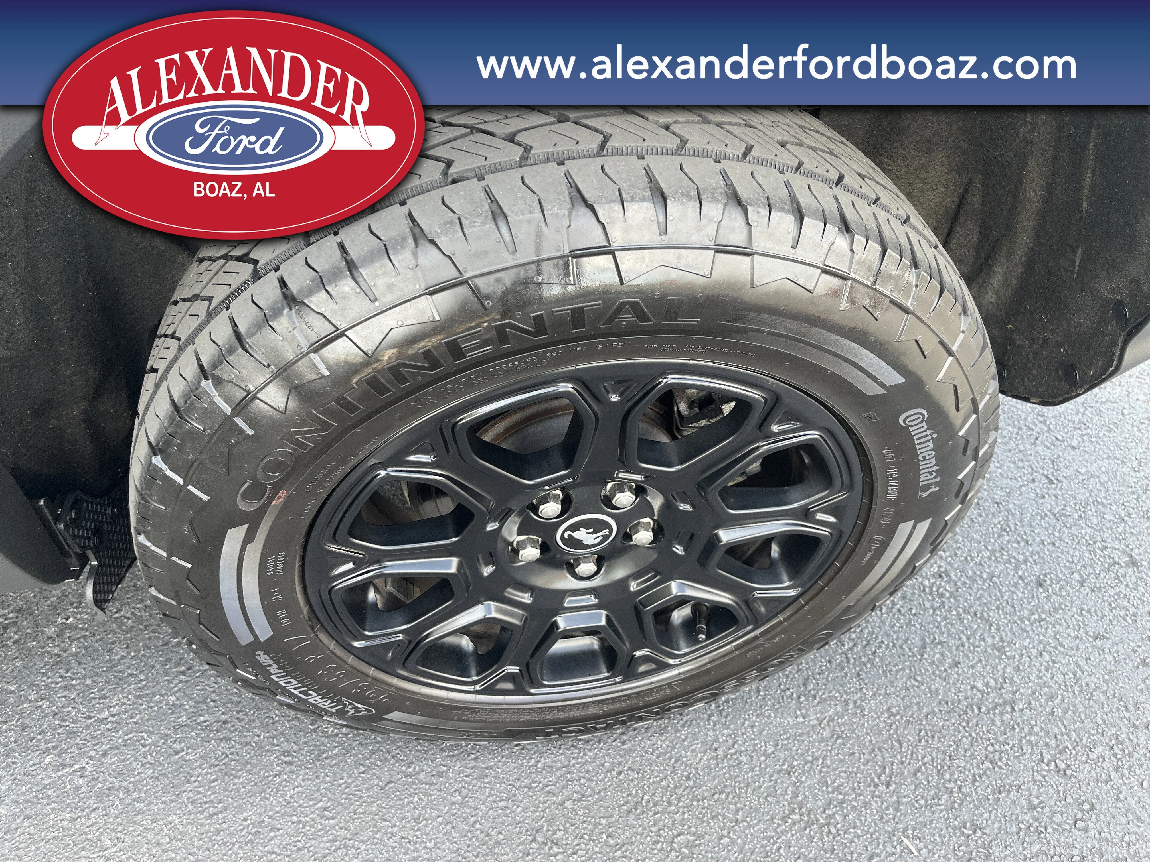 Used 2025 Blue Ford Badlands image 16