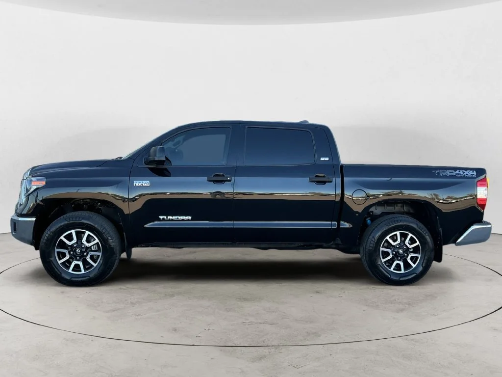 Used 2020 Black Toyota SR5 image 12