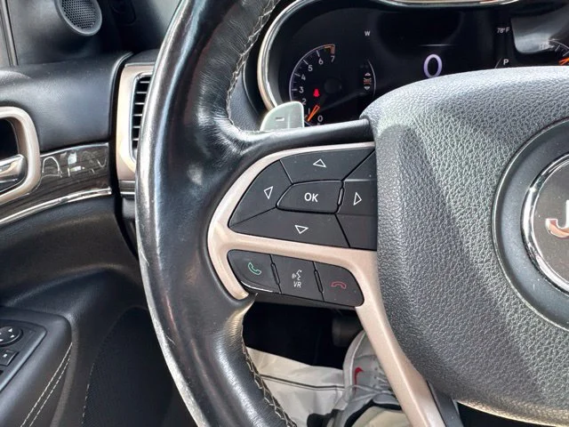 Used 2015 White Jeep Overland image 25