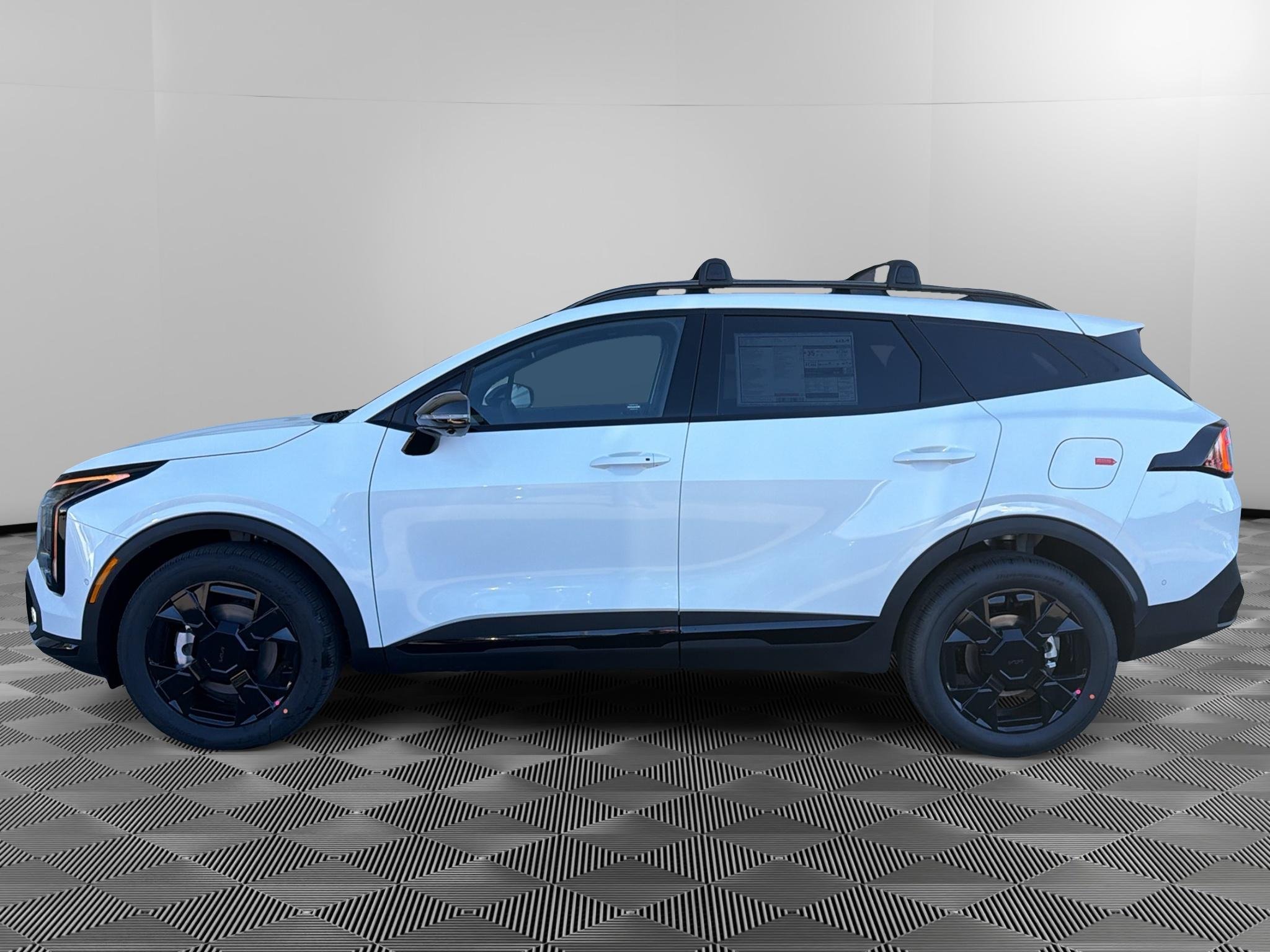 New 2027 Snow White Pearl Kia X-Line image 7