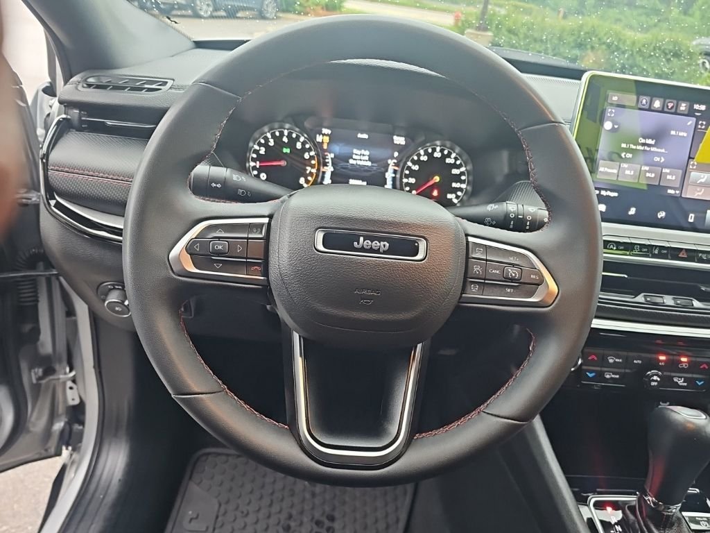 2025 Jeep Compass Trailhawk - Photo 15