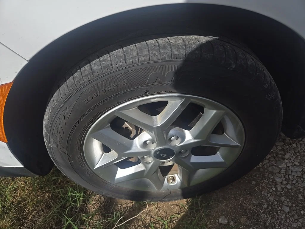 Used 2024 White Kia LX image 2