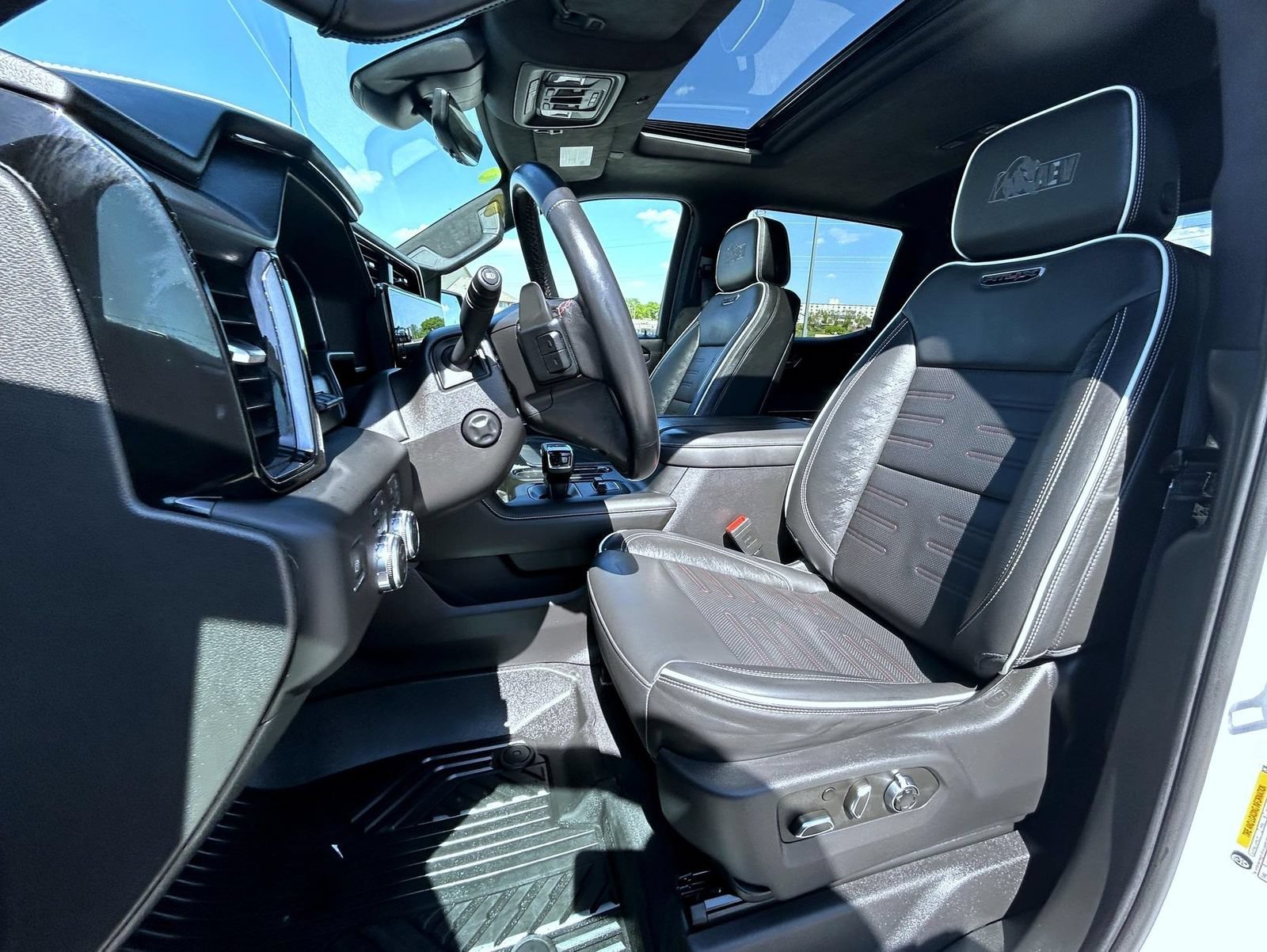 2023 GMC Sierra 1500 AT4X - Photo 11