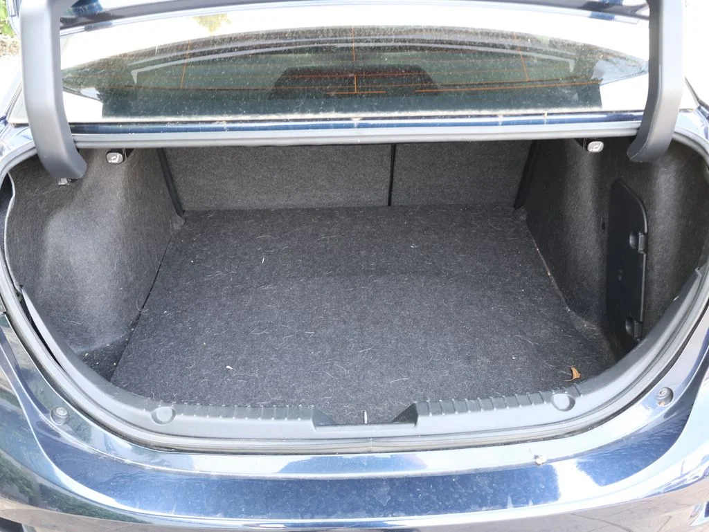 Used 2017 Blue Mazda Sport image 14