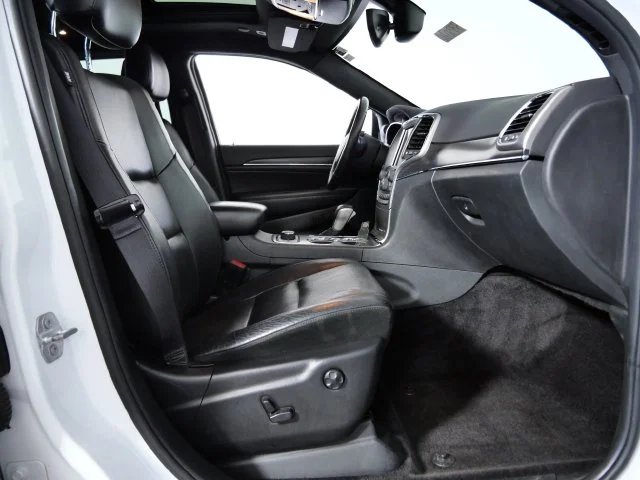 Used 2018 White Jeep Limited image 10