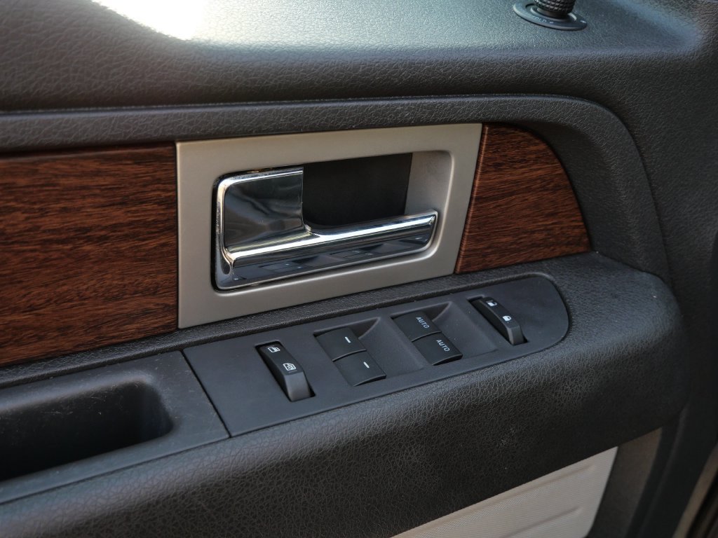 Used 2014 Blue Ford Lariat image 23
