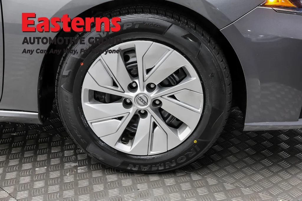 Used 2023 Gray Nissan 2.5 S image 26