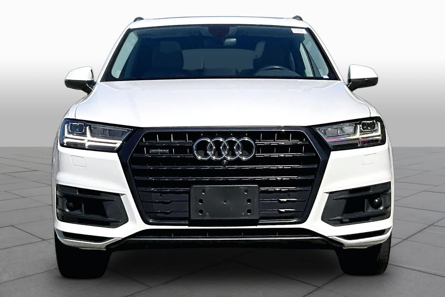 Used 2019 Carrara White Audi SE Premium Plus image 4