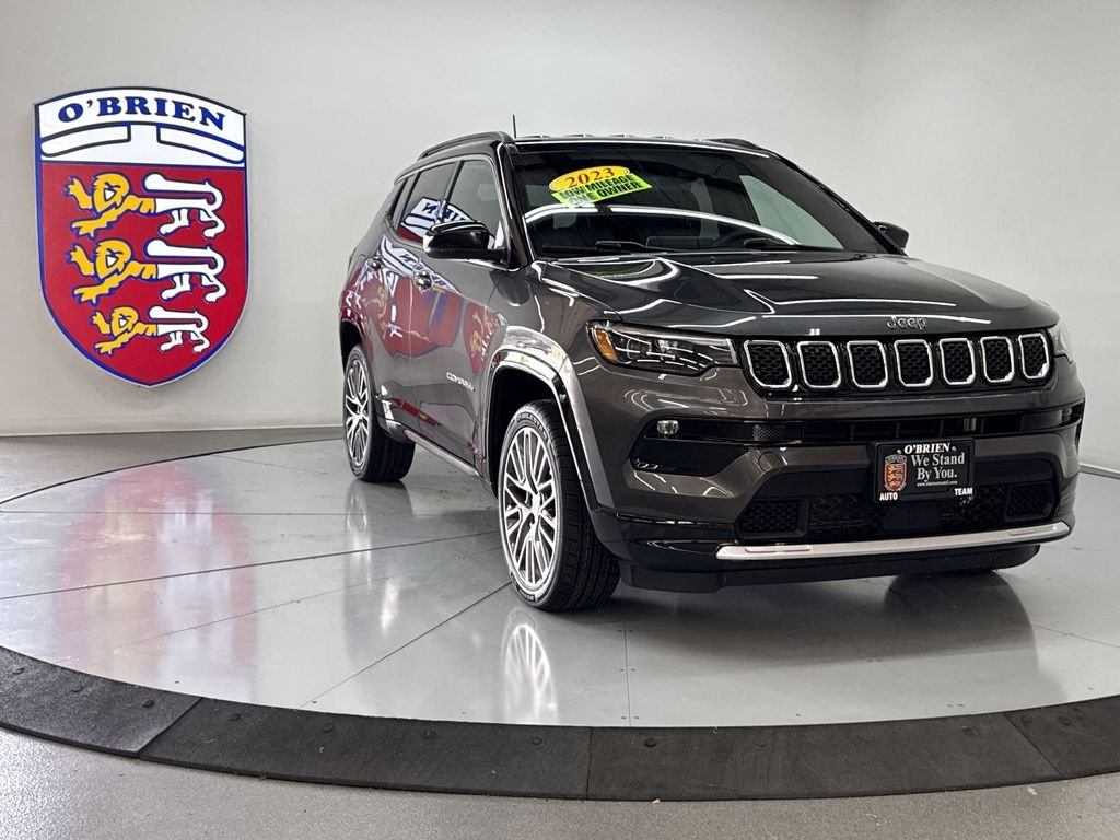 2023 Jeep Compass Limited 4X4's photo