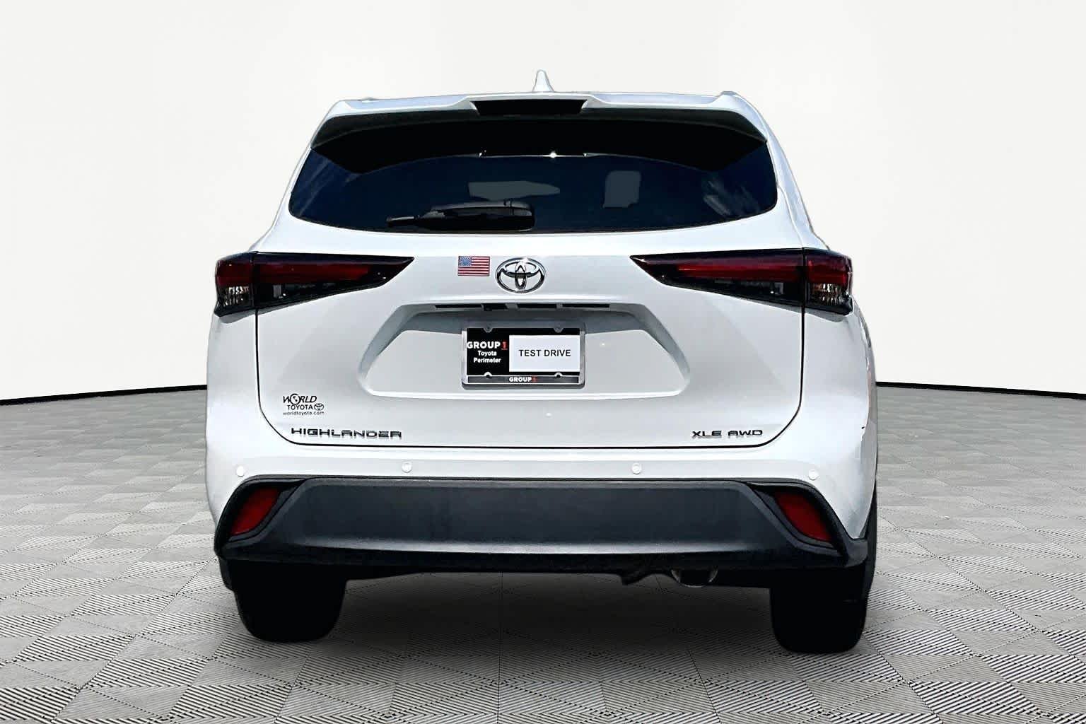 Used 2024 Wind Chill Pearl Toyota XLE image 5
