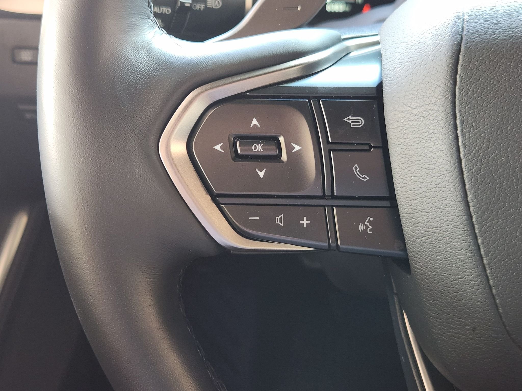 Used 2025 Earth/Black Roof Lexus Overtrail+ image 28