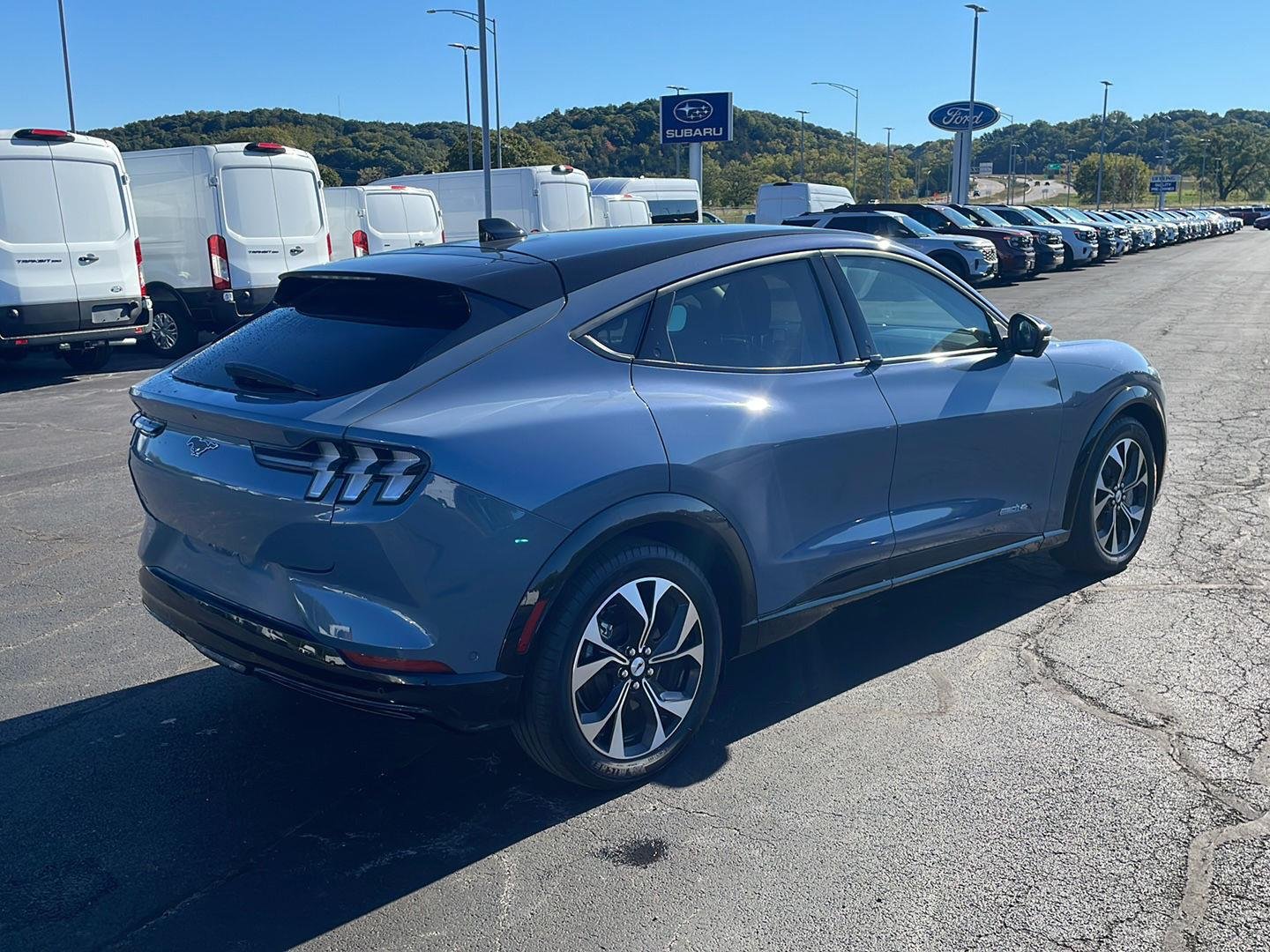Used 2023 Vapor Blue Metallic Ford Premium image 5