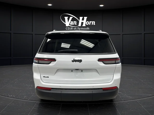 New 2026 Bright White Clear-Coat Exterior Paint Jeep Altitude image 4