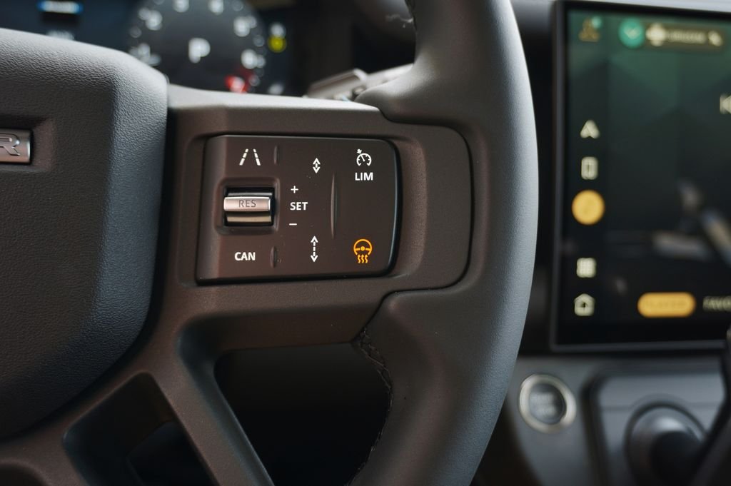 New 2026 Santorini Black Land Rover S image 17