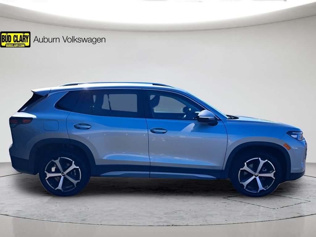 2025 Volkswagen Tiguan SE - Photo 6