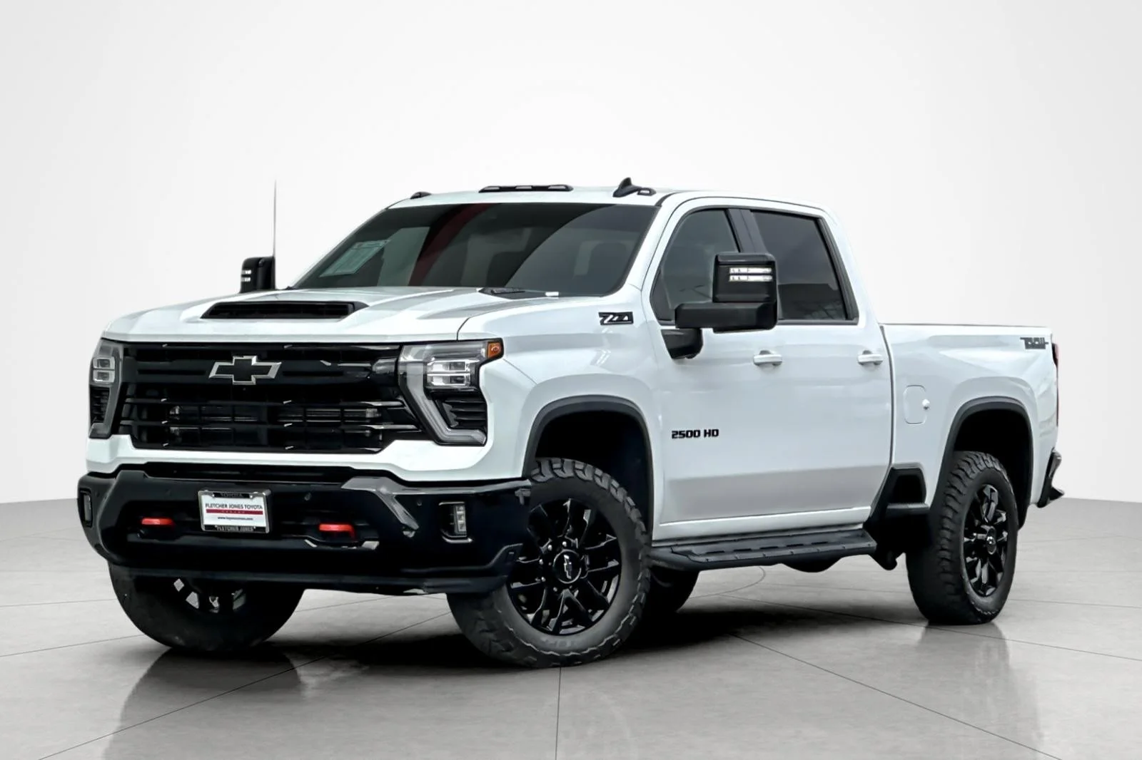 2025 Chevrolet Silverado HD LT 4WD Crew Cab Standard Box's photo