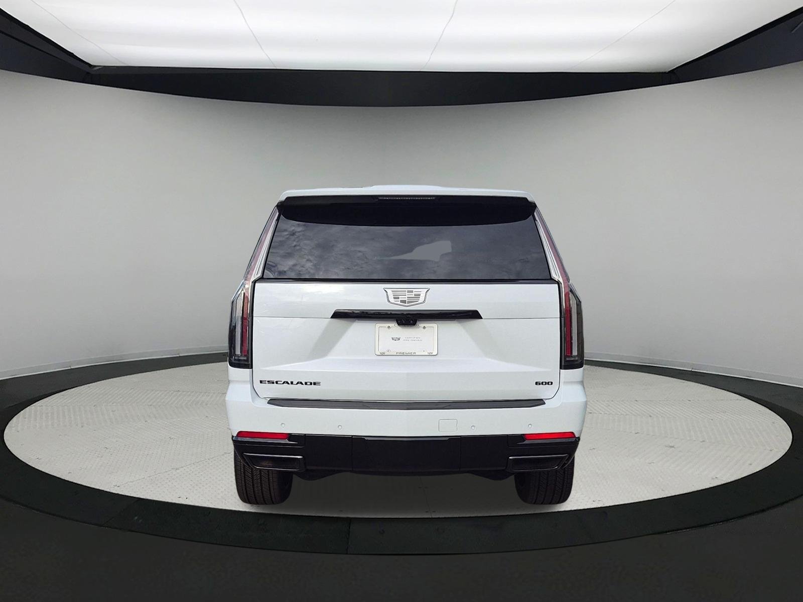 Used 2026 Vibrant White Tricoat Cadillac Platinum Sport image 4