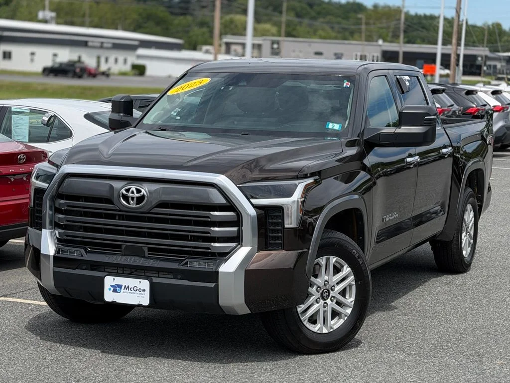 Used 2023  Toyota Limited image 1