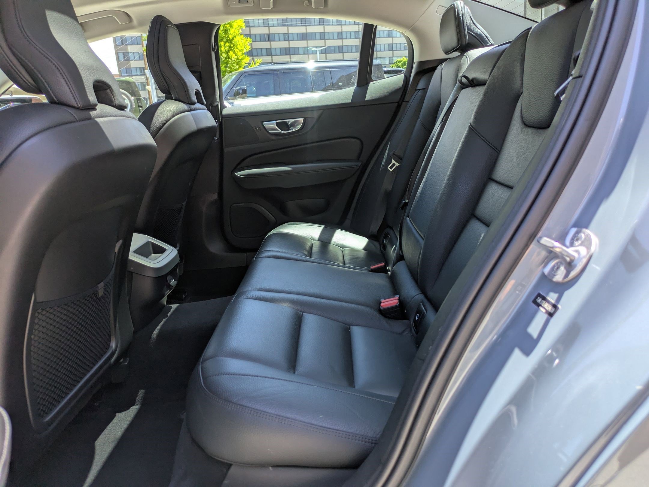 Used 2024 Blue Volvo Plus Dark Theme image 26
