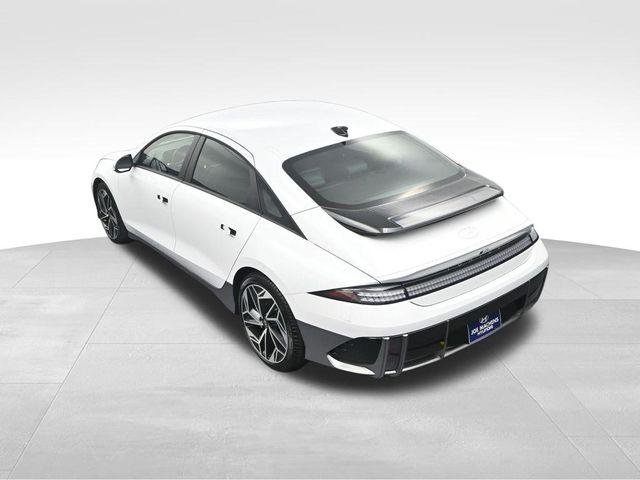 New 2025 White Hyundai SEL image 25
