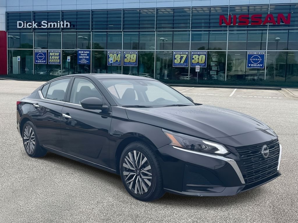 2024 Nissan Altima SV