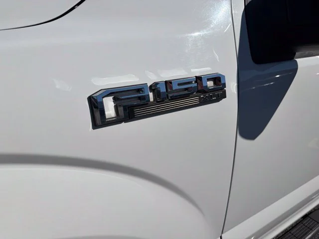 Used 2018 White Ford XLT image 2
