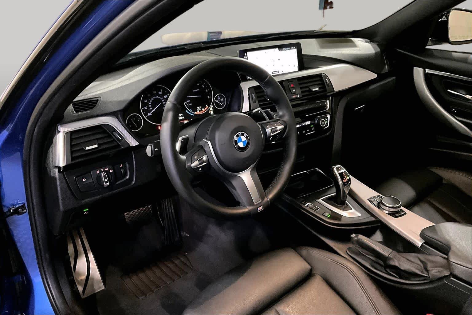 Used 2018 Estoril Blue Metallic BMW 330i xDrive image 17