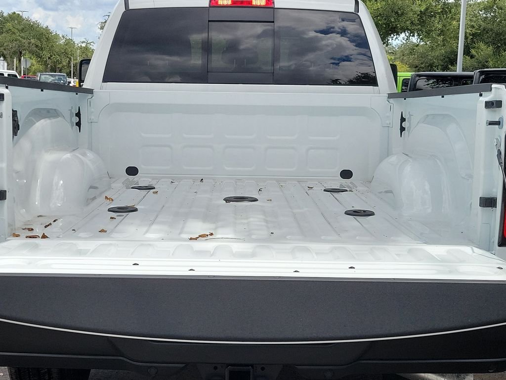2026 RAM 3500 Tradesman - Photo 8