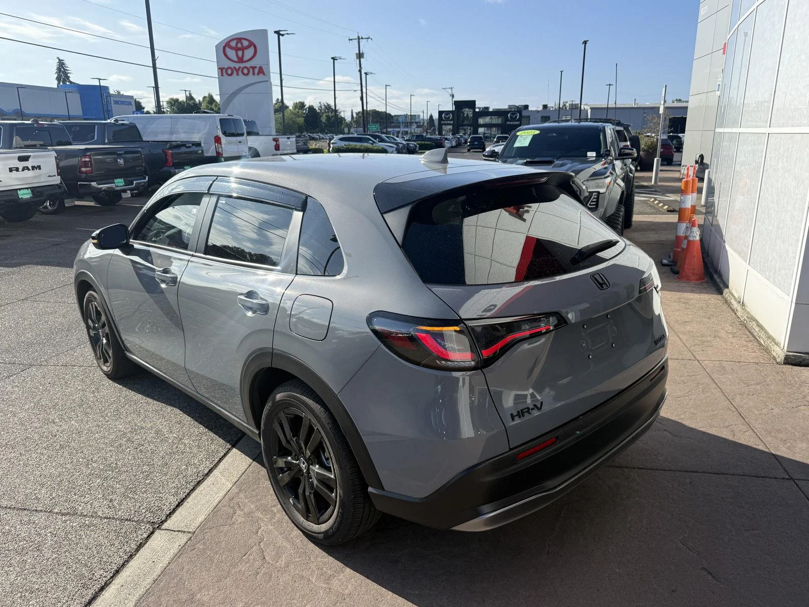 Used 2026 Urban Gray Pearl Honda Sport image 4