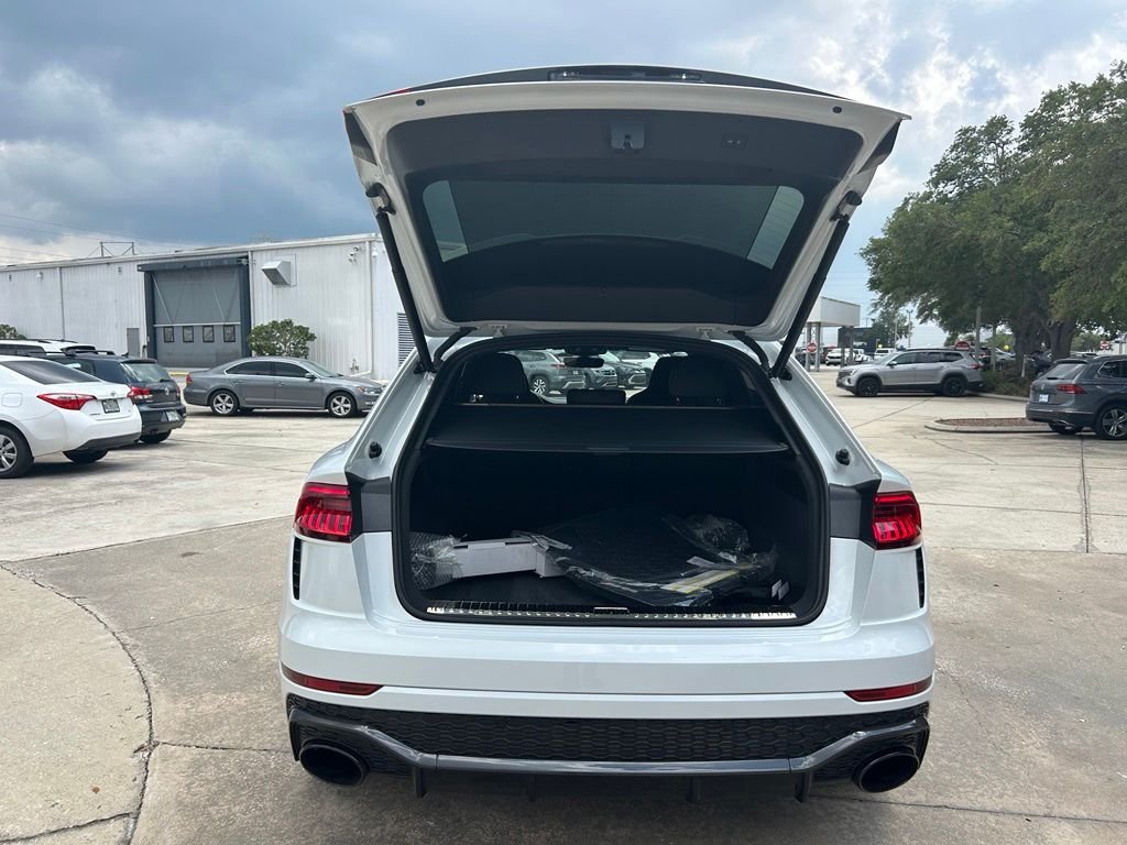 Used 2024  Audi 4.0T image 37