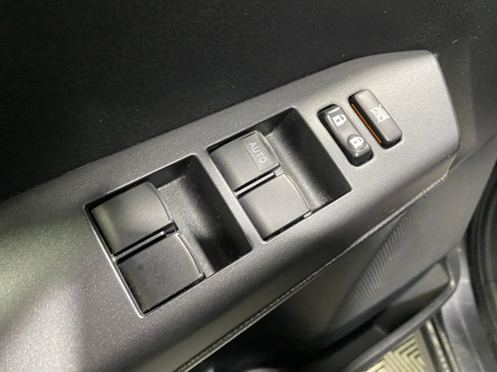 Used 2018 Magnetic Gray Metallic Toyota XLE image 16