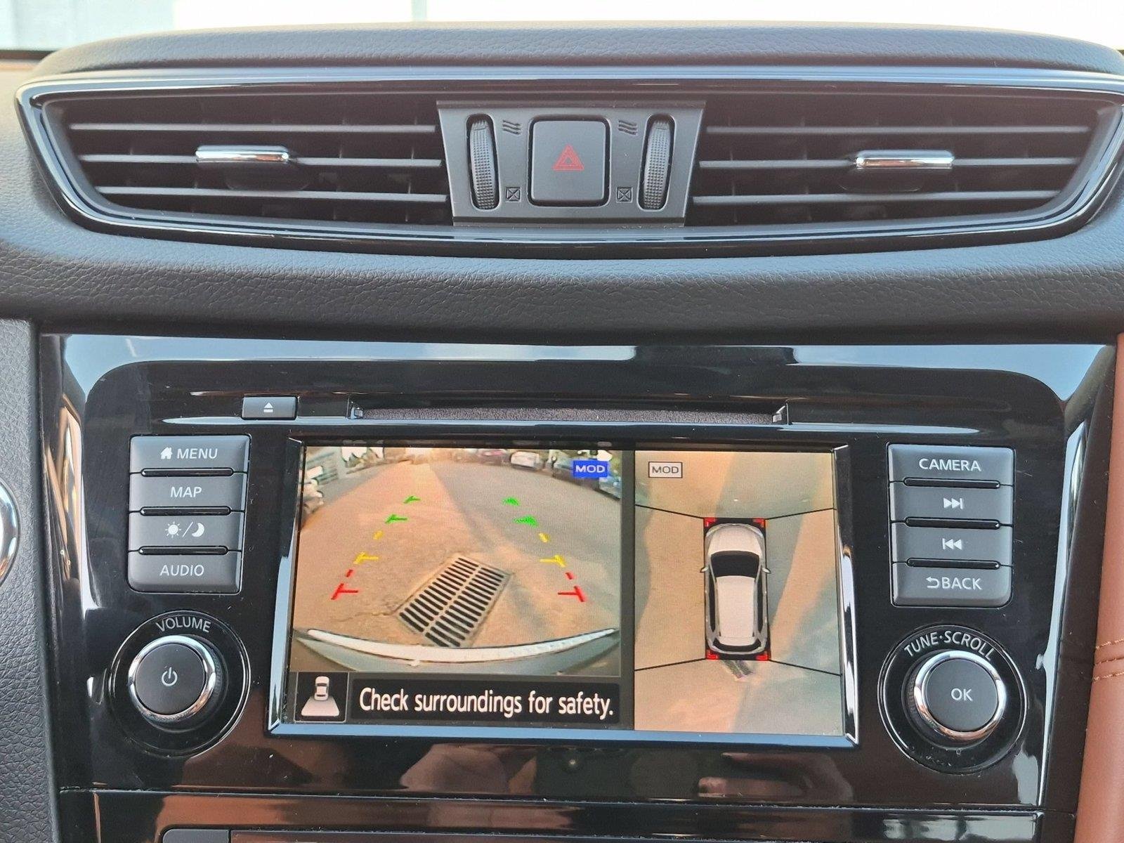 Used 2018 Magnetic Black Nissan SL image 26