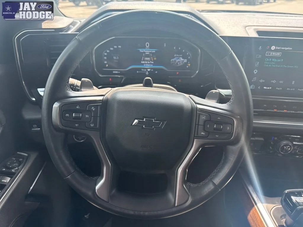 Used 2025 Black Chevrolet High Country image 22