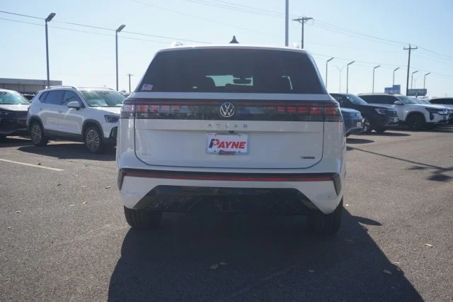 New 2027 Opal White Pearl Volkswagen 2.0T SEL image 8