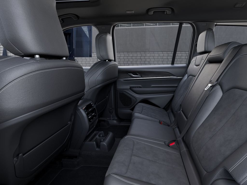 New 2026 Baltic Gray Metallic Clear-Coat Exterior Paint Jeep Altitude image 23