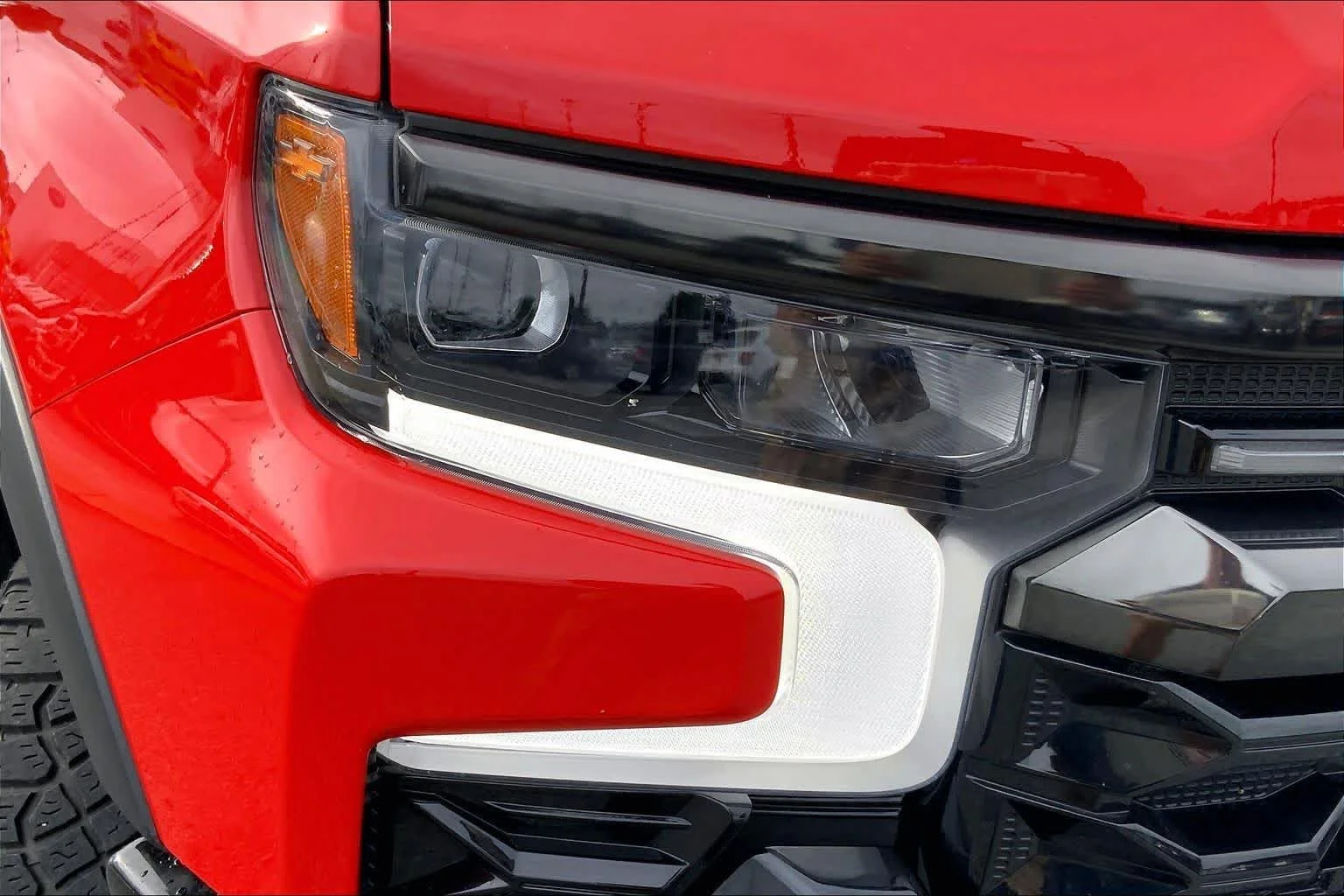 Used 2023 Red Hot Chevrolet ZR2 image 25