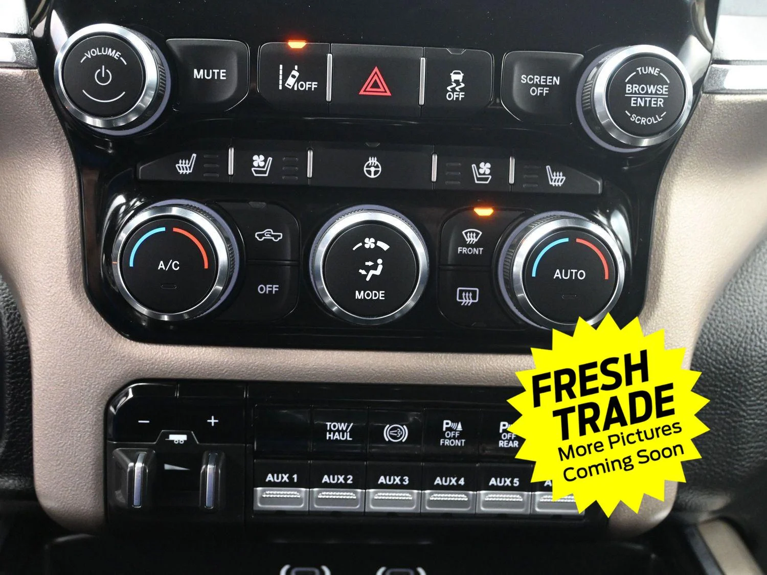 Used 2021 Granite Crystal Metallic Clearcoat Ram Laramie image 32