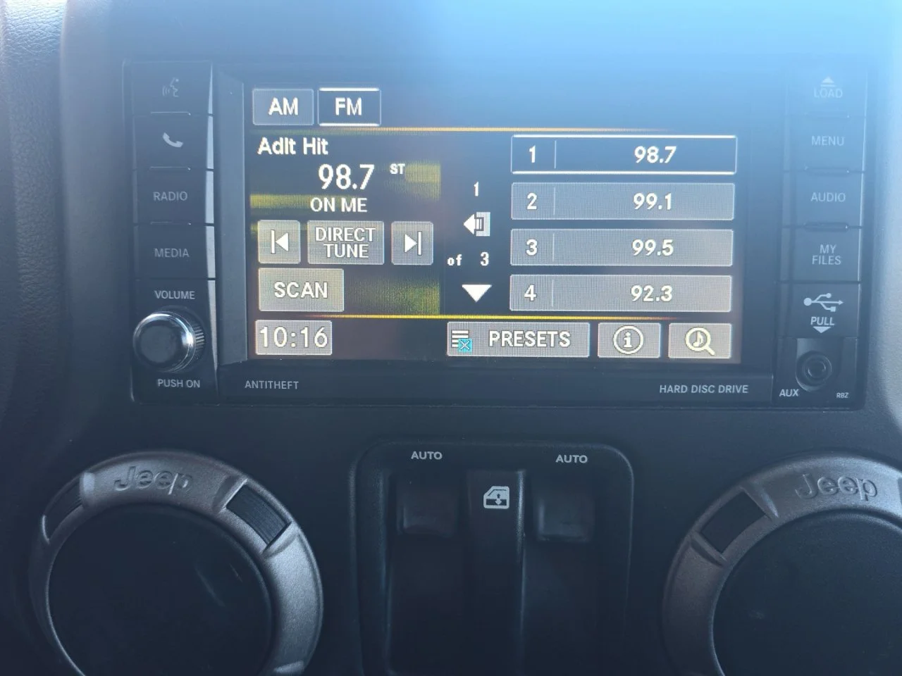 Used 2016 Blue Jeep Sport image 27