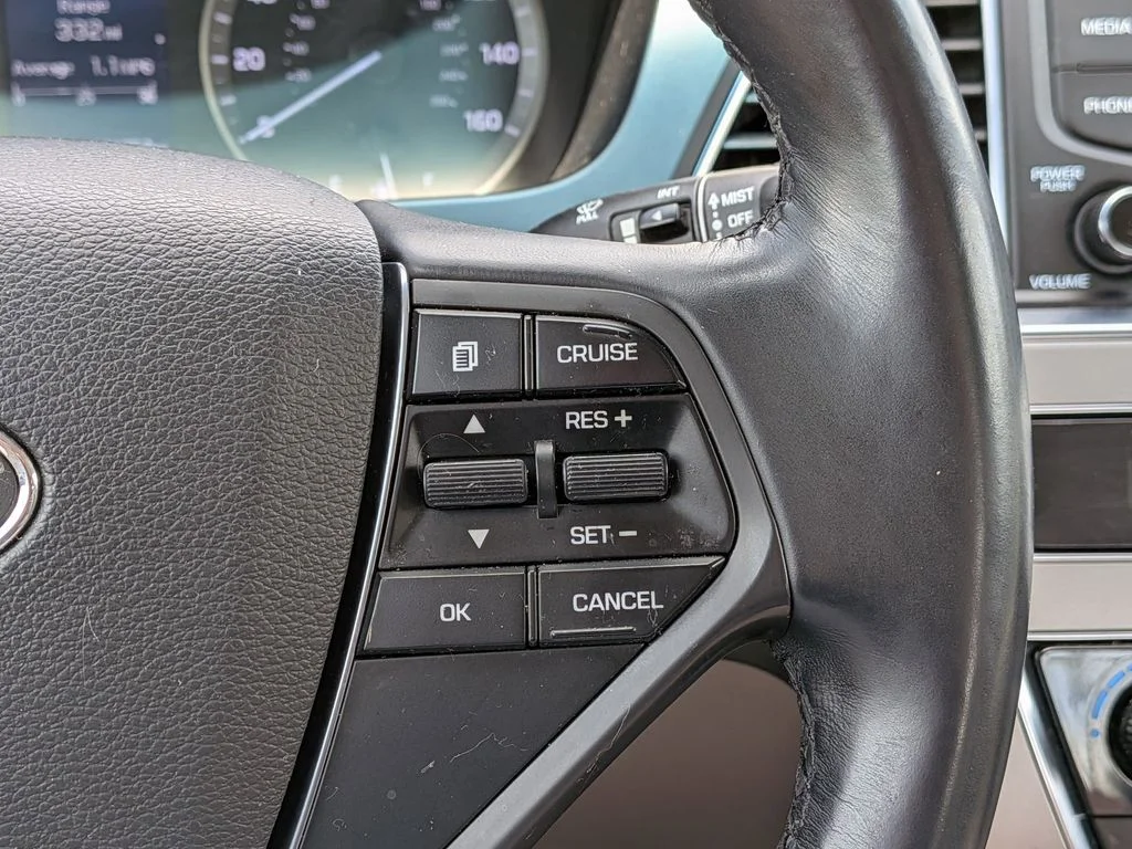 Used 2015 Gray Hyundai Limited image 16