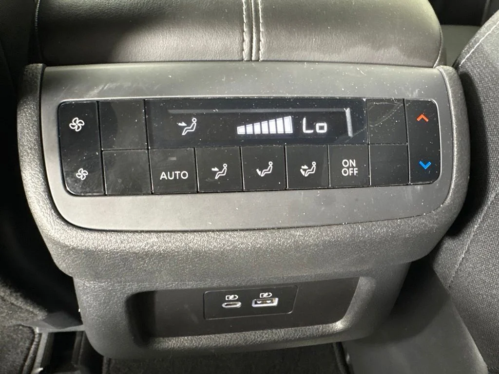 Used 2024 Silver Nissan SV image 39