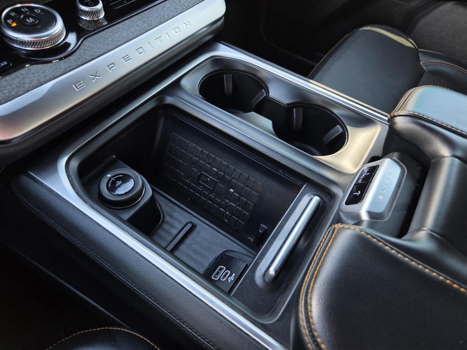 Used 2025 Agate Black Metallic Ford Tremor image 25