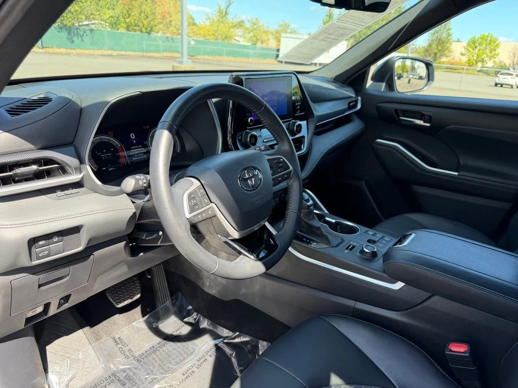 Used 2025 Celestial Silver Metallic Toyota XSE image 15