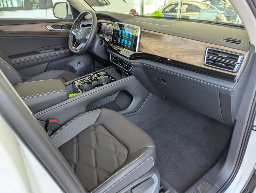 2026 Volkswagen Atlas SE w/Tech - Photo 41