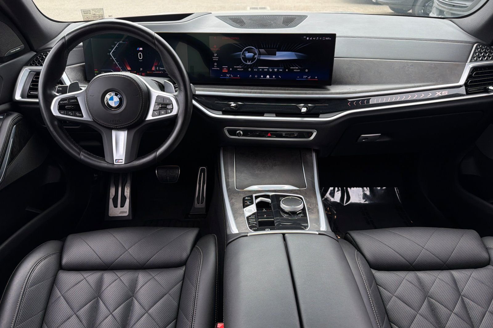 Used 2024 Gray BMW sDrive40i image 2