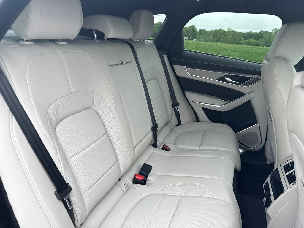 2026 Jaguar F-Pace R-Dynamic S - Photo 18