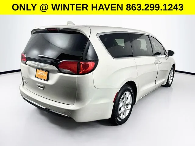 Used 2020 White Chrysler Touring image 7