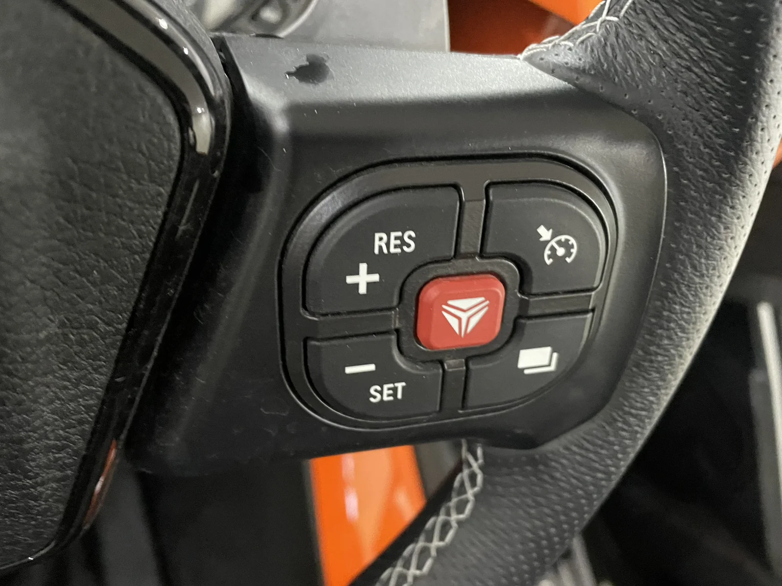 Used 2023 Orange Polaris  image 12