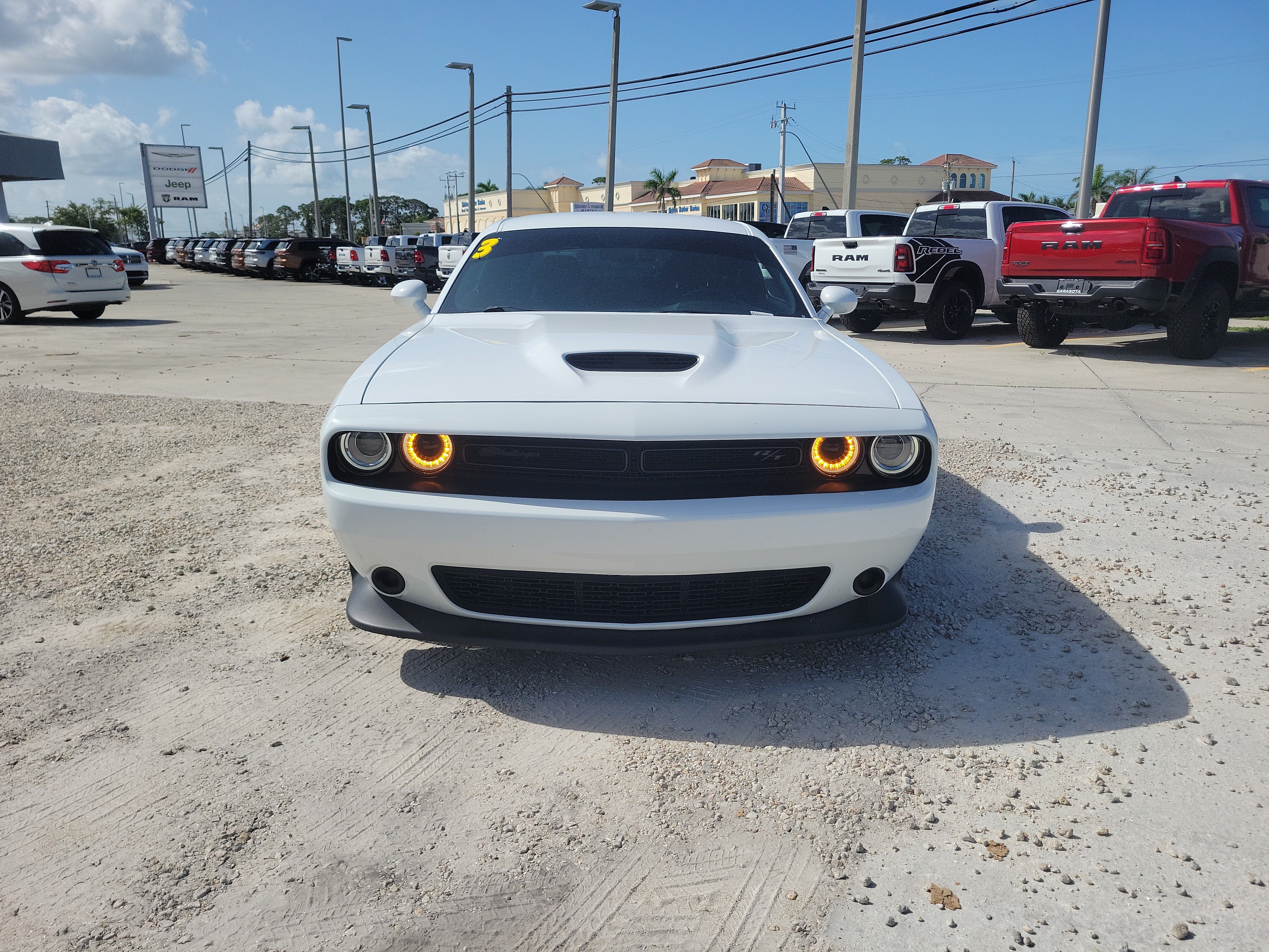 Used 2023 White Knuckle Clearcoat Dodge R/T image 3